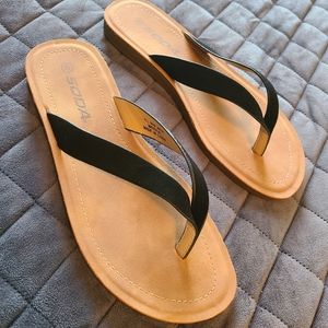 Soda Flip Flops